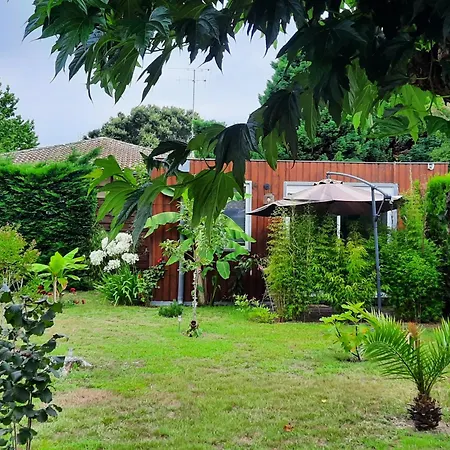 Villa De Plain Pied Et Studio Climatises , Au Calme , 6 Personnes Maximum Pour Le Meme Groupe, A 7Mn Du Golf Et De La Plage סניוס