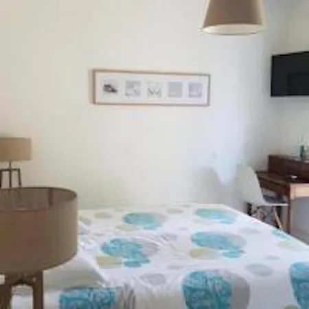 Villa De Plain Pied Et Studio Climatises , Au Calme , 6 Personnes Maximum Pour Le Meme Groupe, A 7Mn Du Golf Et De La Plage סניוס